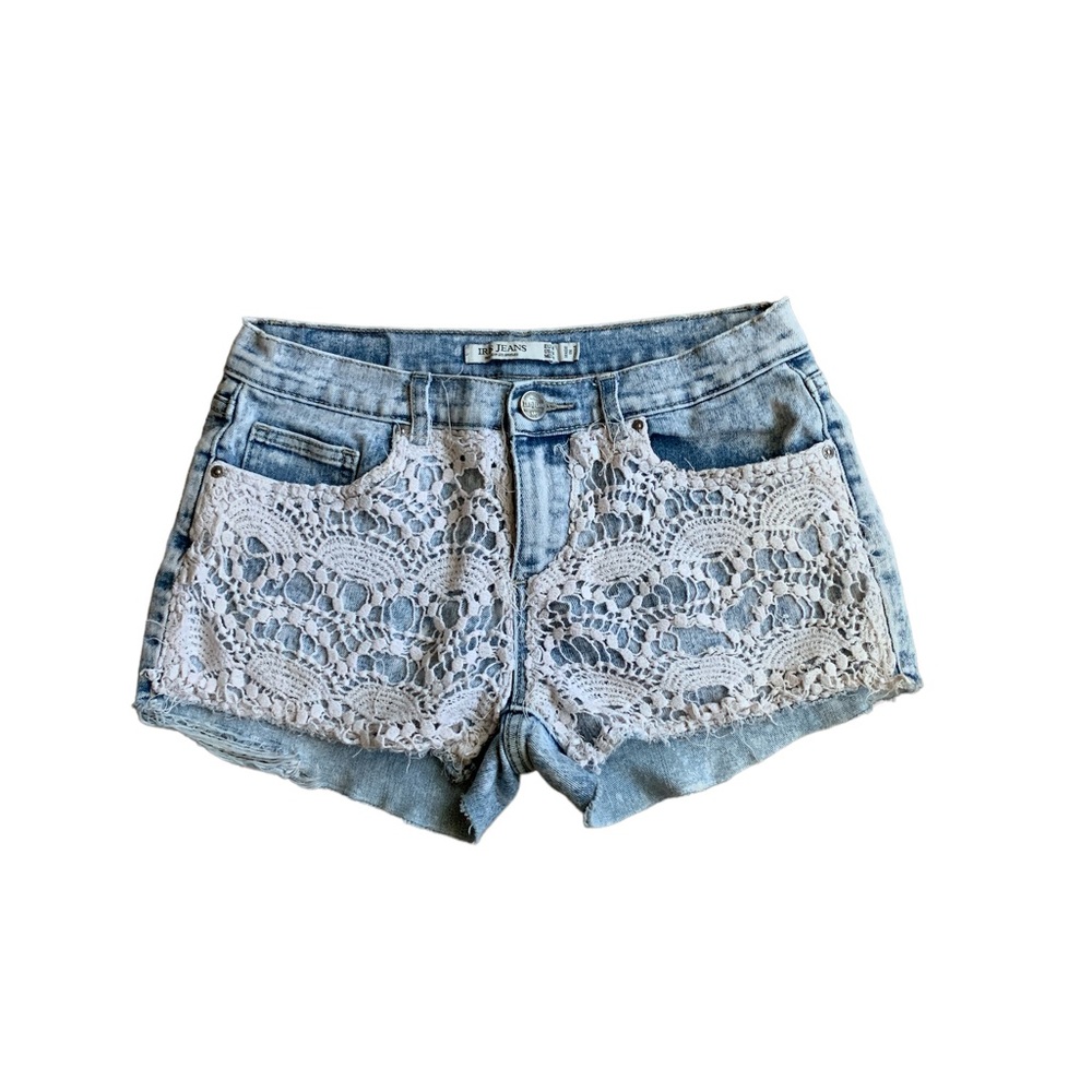 Women light denim short